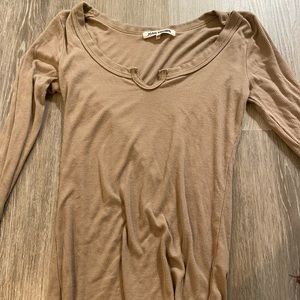 Joah Brown SZ S/M taupe long sleeve shirt
